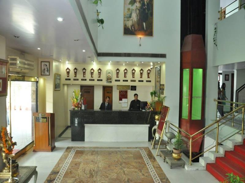 Oyo 18814 Hotel Maya International جايبور المظهر الخارجي الصورة